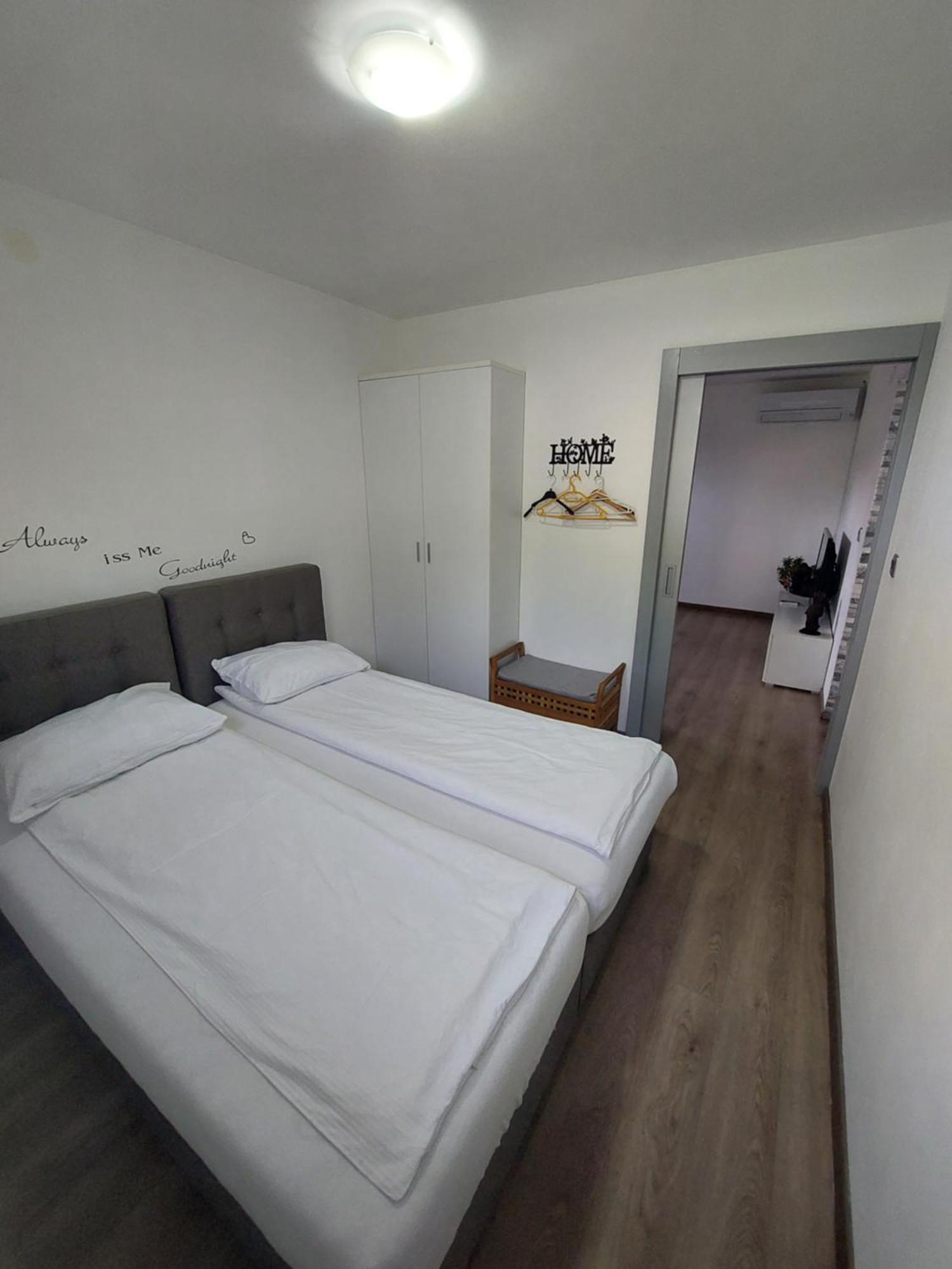 Spring And Summer Apartment Near Ljubljana With Free Secure Parking Domžale Exteriör bild